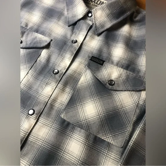 Dixxon Women’s the Summit Grey Plaid Snap Button Flannel XL NWOT - Picture 2 of 3